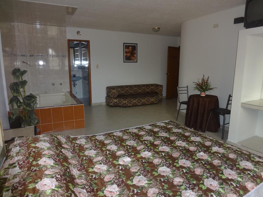 Hotel Doral Suites Bucaramanga Room photo