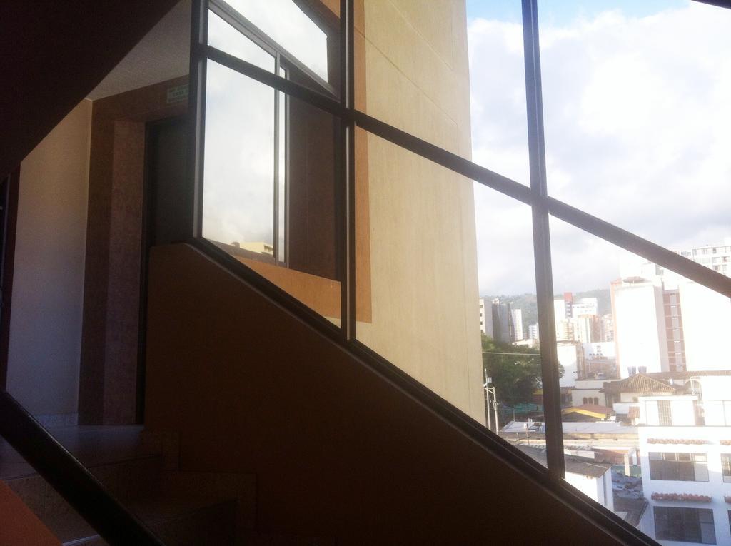 Hotel Doral Suites Bucaramanga Exterior photo
