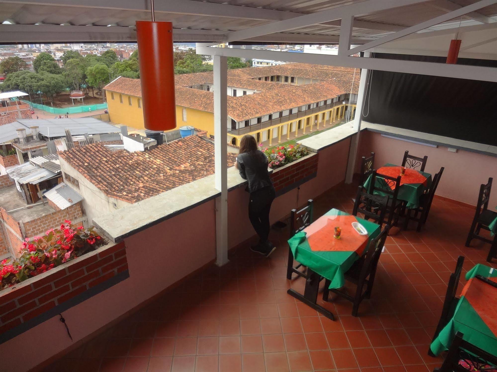 Hotel Doral Suites Bucaramanga Exterior photo